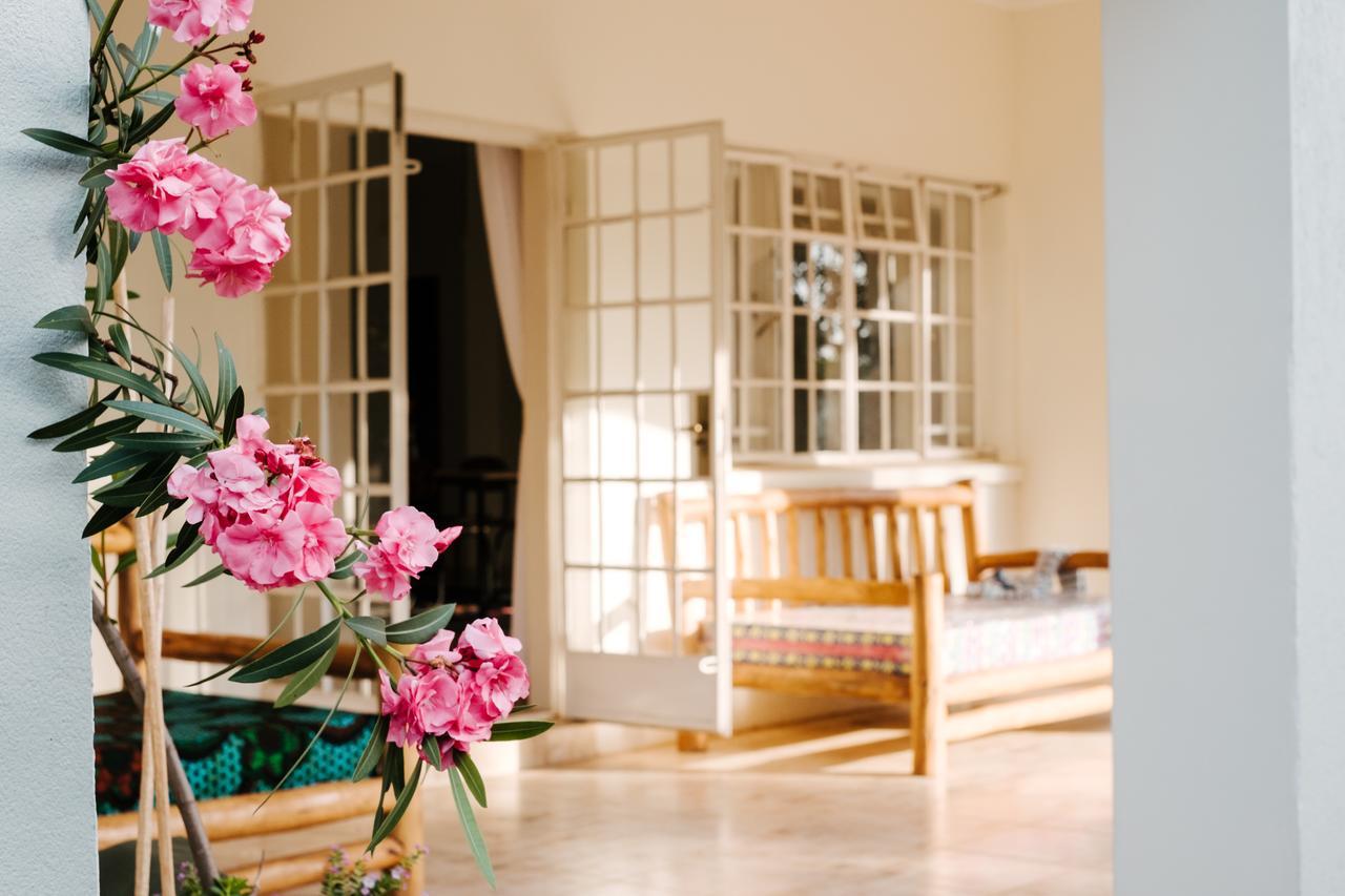 The Guinea Fowl Bed and Breakfast Εντέμπε Εξωτερικό φωτογραφία